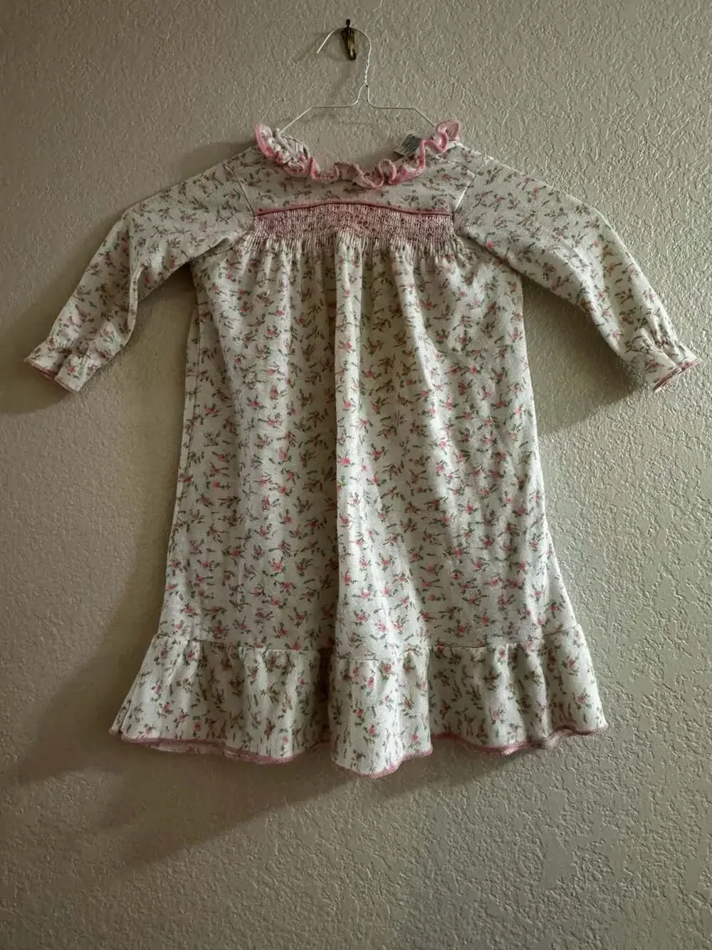 Vintage 1980s Carters Toddler Girls Smocked Floral Nightgown 2T Fortrel USA Made